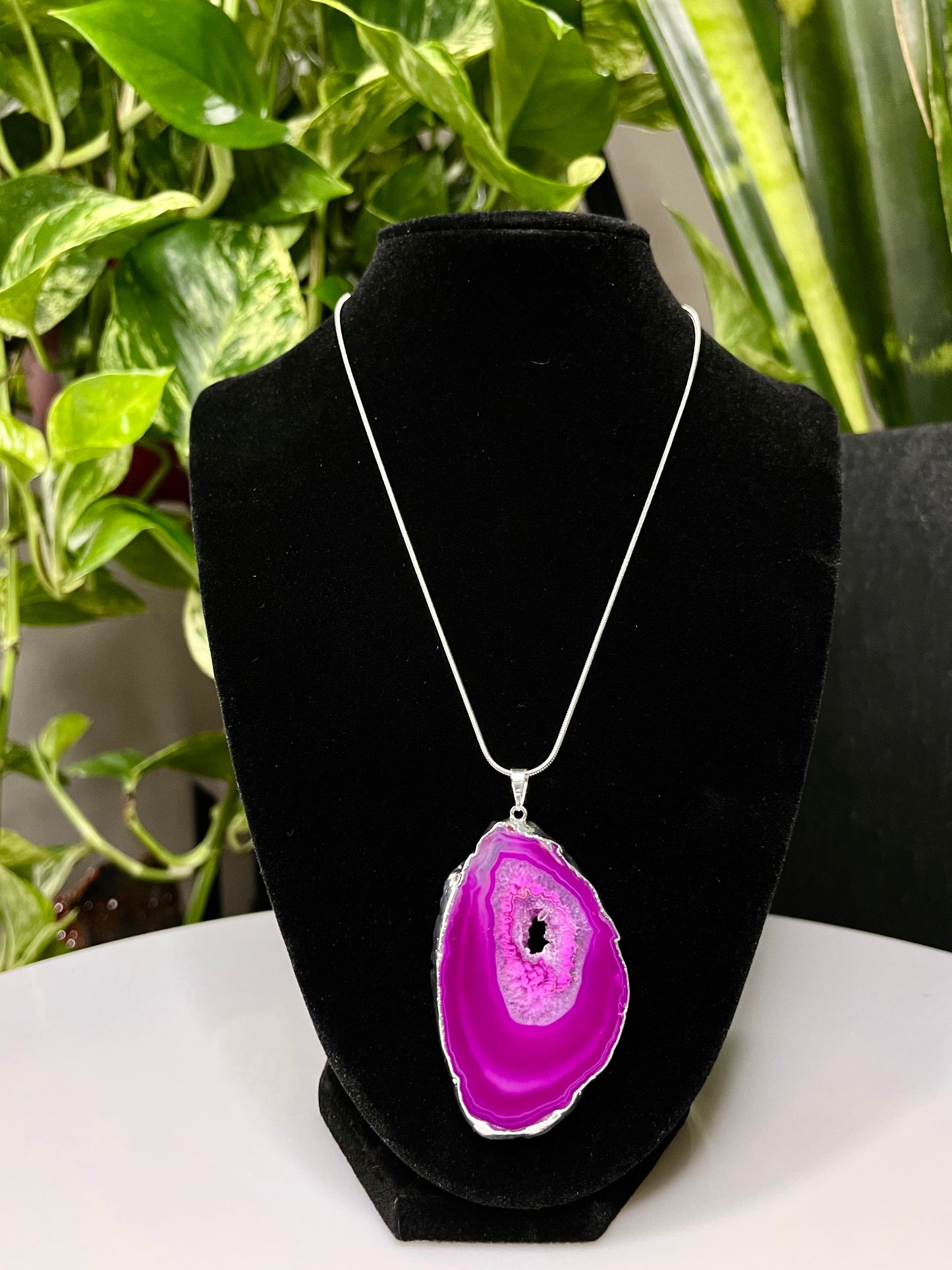 AGATE PENDANT